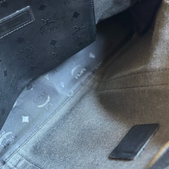 MCM PVC half moon shoulder bag - Picture 10 of 13